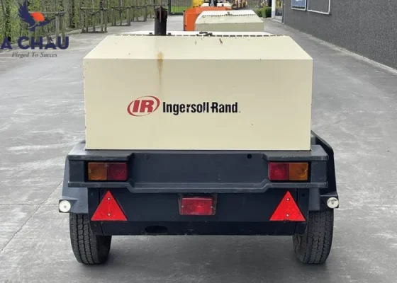 Đằng sau máy nén khí di động Ingersoll Rand cũ 7 / 41